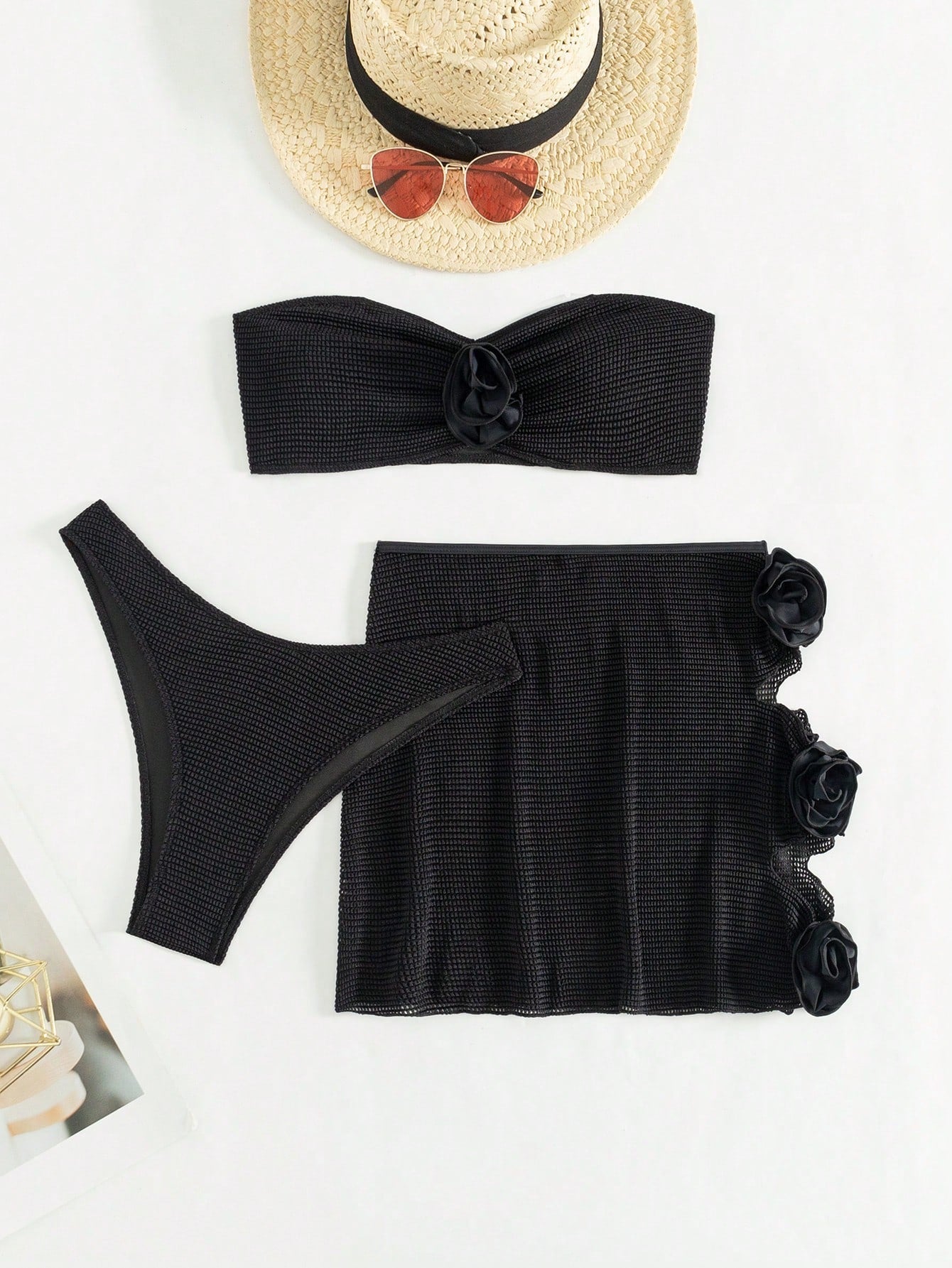 Biquíni Tomara Que Caia Com Flor 3D E Saia