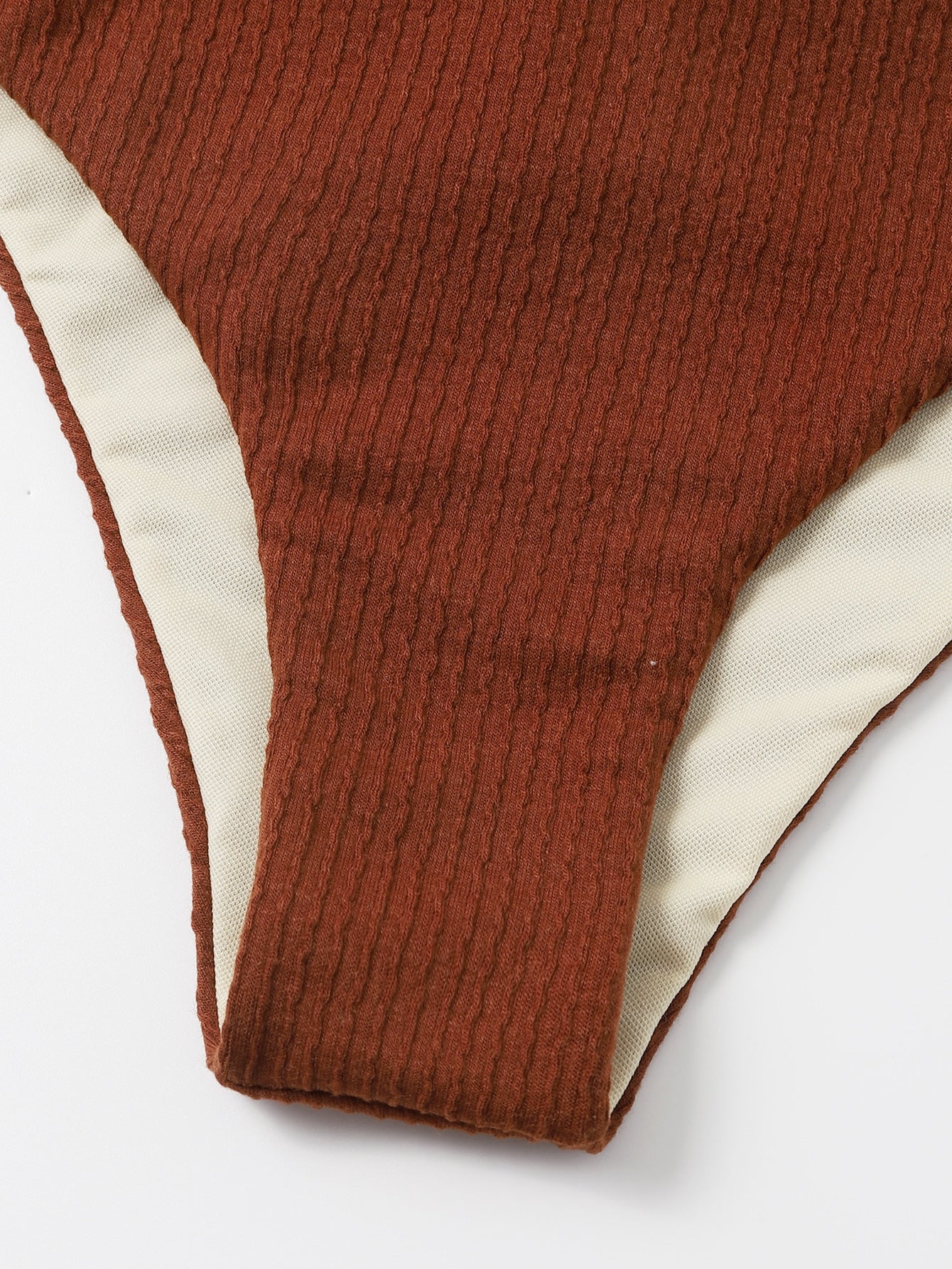 Biquíni Texturizado Com Amarração Cruzada