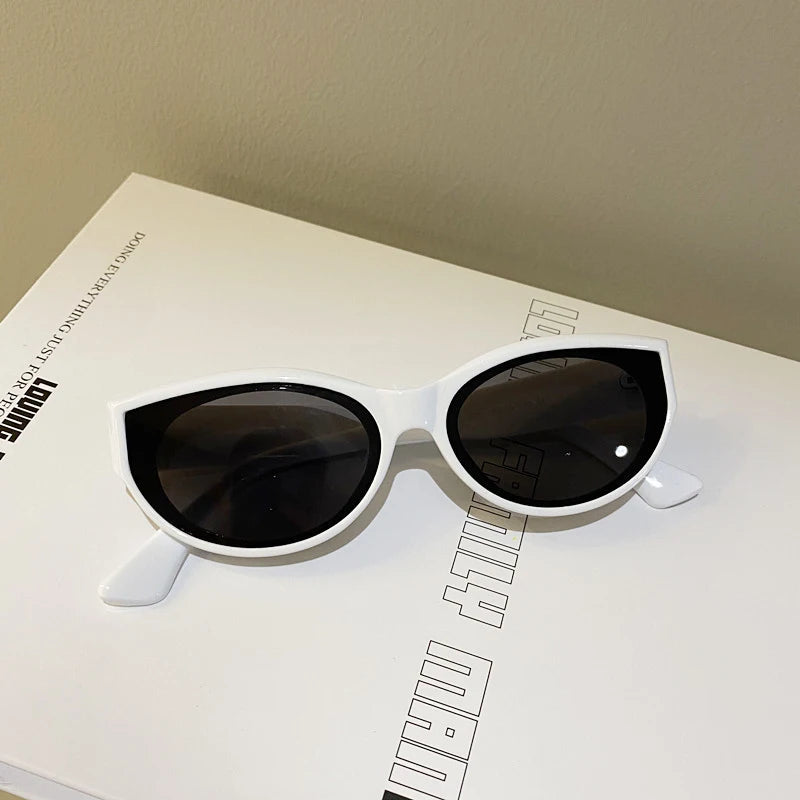 Óculos de Sol Feminino – Formato Oval Gato - Estilo Vintage