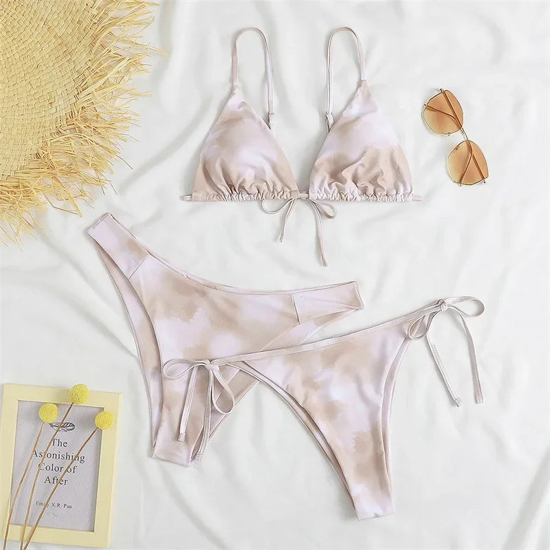 Biquíni Feminino 3 Peças com Amarração – Top Triângulo e Cintura Alta