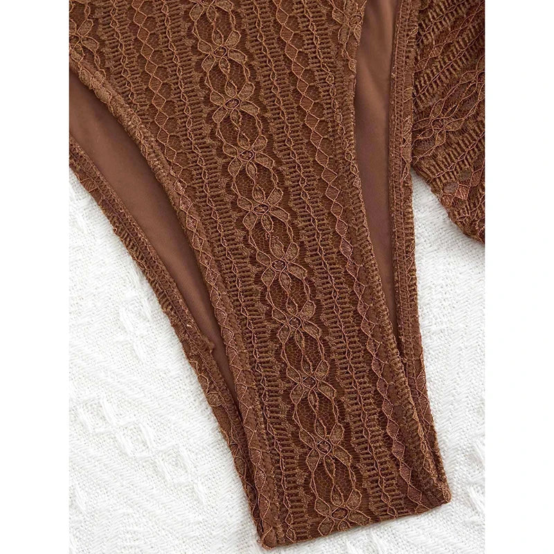 Biquíni Feminino com Babados e Top Halter – Conjunto 3 Peças