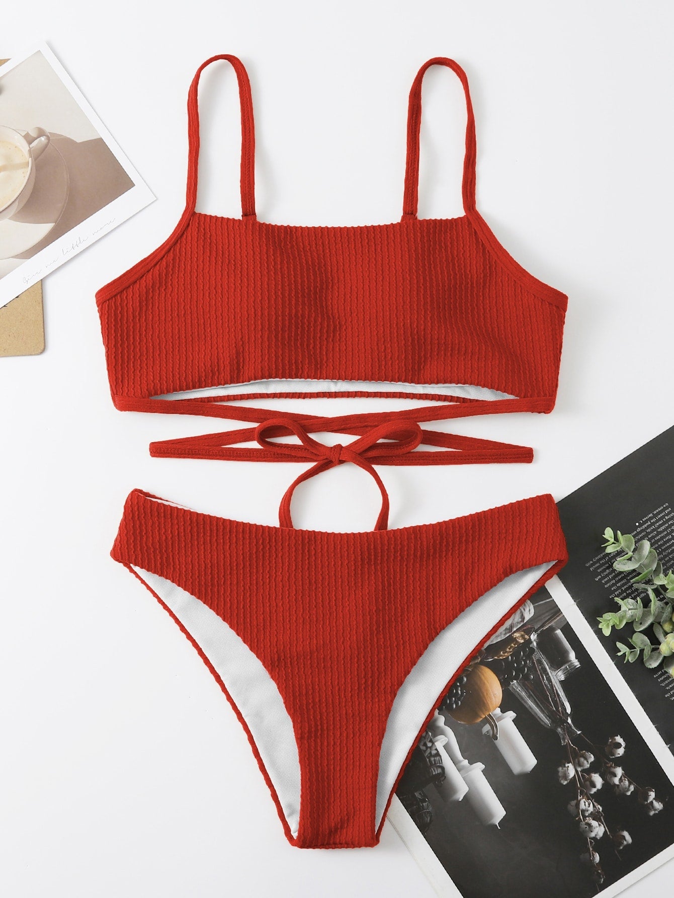 Biquíni Texturizado Com Amarração Cruzada